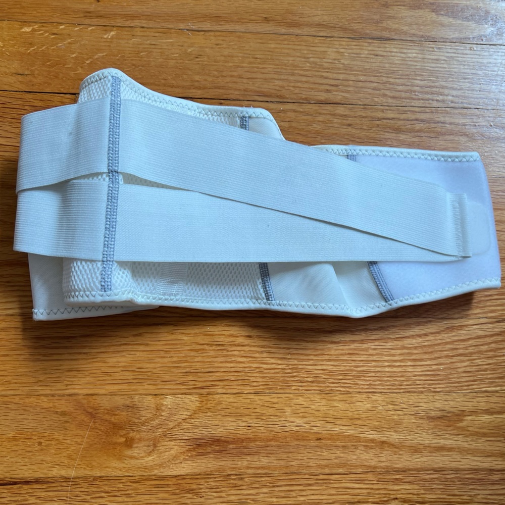 Motif medical maternity back support